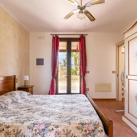 Casa vacanze Giaquinto Torre Pali